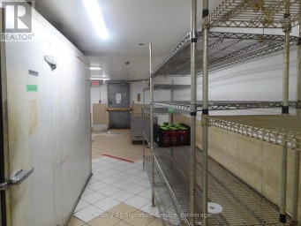 MAIN FLOOR - 1376 QUEEN STREET Toronto (South Parkdale) Ontario photo 16