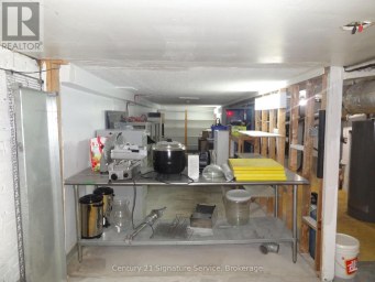 MAIN FLOOR - 1376 QUEEN STREET Toronto (South Parkdale) Ontario photo 22