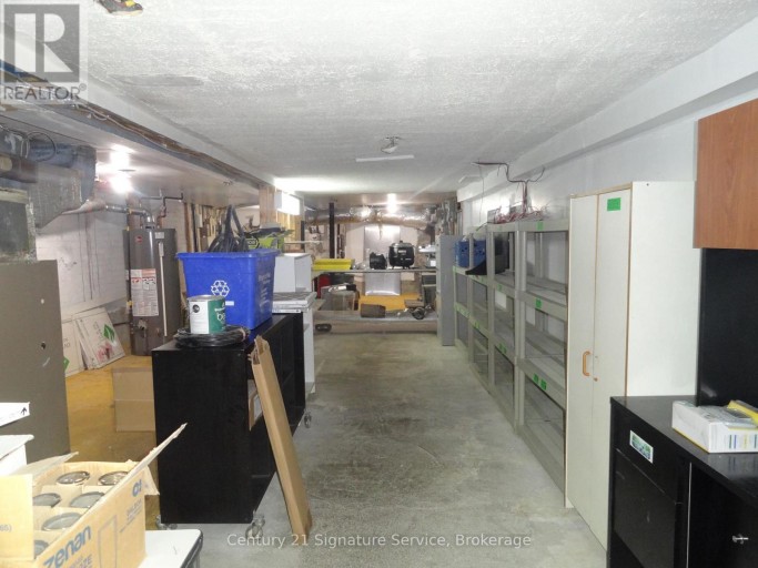 MAIN FLOOR - 1376 QUEEN STREET, Toronto (South Parkdale), Ontario, M6K1L7