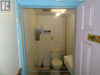 MAIN FLOOR - 1376 QUEEN STREET Toronto (South Parkdale) Ontario photo 25