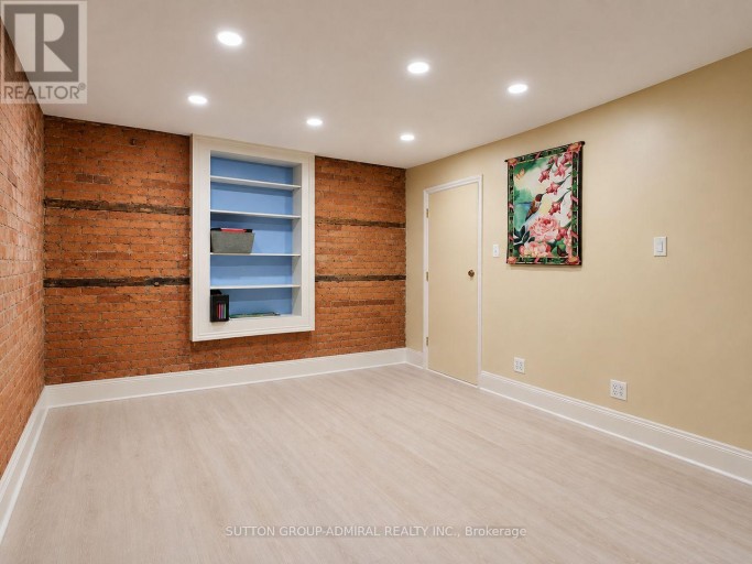 UNIT 101 - 249 DIVISION STREET, Cobourg, Ontario, K9A3P9