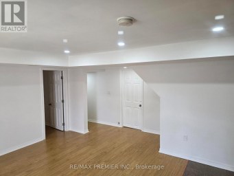 59 FRED YOUNG DRIVE Toronto (Downsview-Roding-CFB) Ontario photo 5