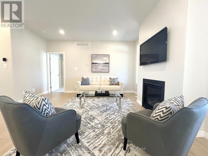 57 COTTONWOOD DRIVE, Belleville (Thurlow Ward), Ontario, K8N0J3