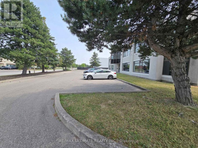 A - 386 DEERHURST DRIVE, Brampton (Gore Industrial South), Ontario, L6T5H9
