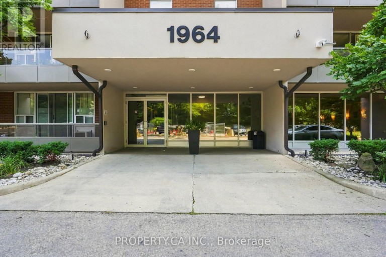 1107 - 1964 MAIN STREET W, Hamilton (Ainslie Wood), Ontario, L8S1J5