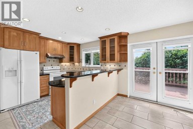 351 Cedarpark Drive SW Calgary Alberta photo 10