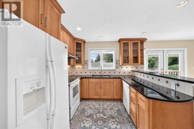 351 Cedarpark Drive SW Calgary Alberta photo 12