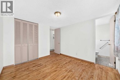 351 Cedarpark Drive SW Calgary Alberta photo 17
