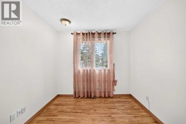 351 Cedarpark Drive SW Calgary Alberta photo 20