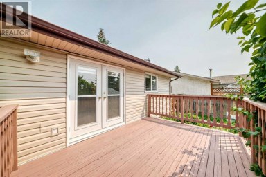 351 Cedarpark Drive SW Calgary Alberta photo 40