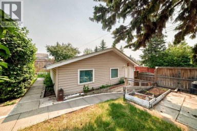 351 Cedarpark Drive SW Calgary Alberta photo 43