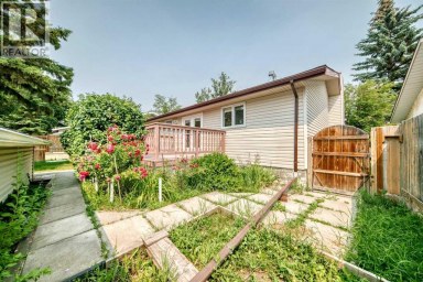 351 Cedarpark Drive SW Calgary Alberta photo 44