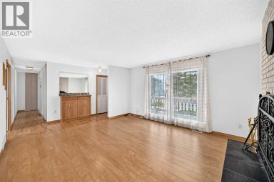 351 Cedarpark Drive SW Calgary Alberta photo 5