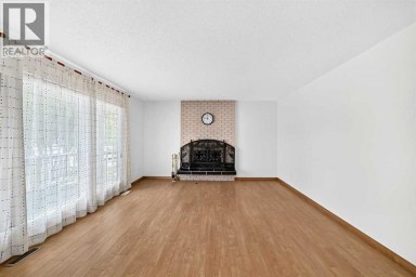 351 Cedarpark Drive SW Calgary Alberta photo 6