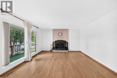 351 Cedarpark Drive SW Calgary Alberta photo 7