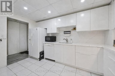302 - 155 HILLCREST AVENUE Mississauga (Cooksville) Ontario photo 5