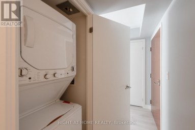 101 - 118 VARNA DRIVE Toronto (Englemount-Lawrence) Ontario photo 14