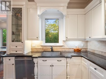 35 WENTWORTH AVENUE Toronto (Lansing-Westgate) Ontario photo 16