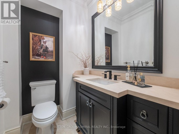 35 WENTWORTH AVENUE, Toronto (Lansing-Westgate), Ontario, M2N1T5