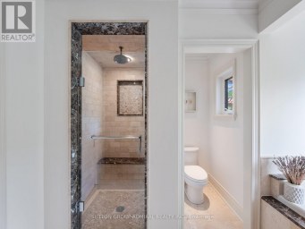 35 WENTWORTH AVENUE Toronto (Lansing-Westgate) Ontario photo 28