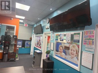 105 - 19 WOODBINE DOWNS BOULEVARD Toronto (West Humber-Clairville) Ontario photo 9