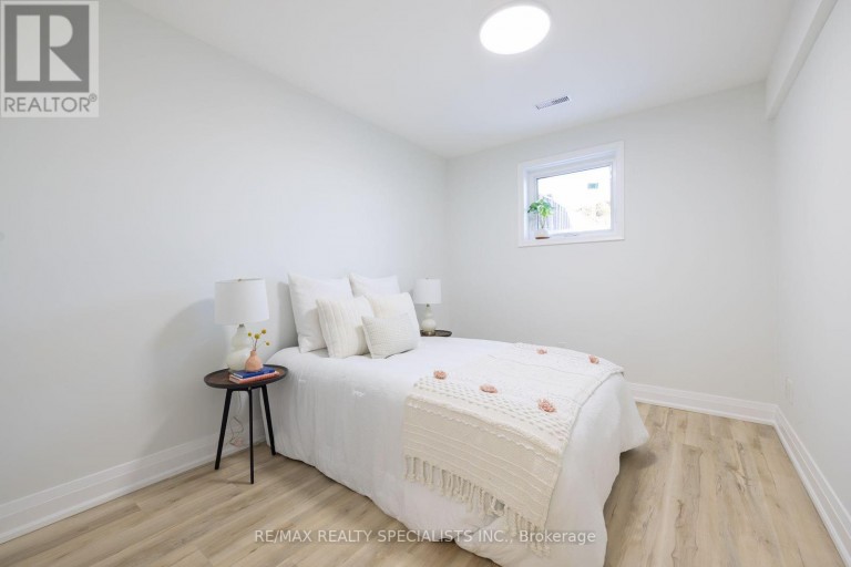4279 WOODINGTON DRIVE, Mississauga (Rathwood), Ontario, L4Z1M1
