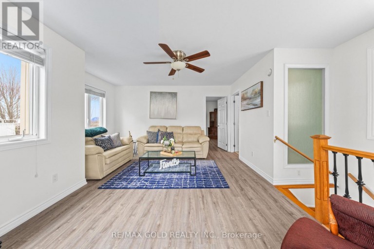 1 - 7 BRIMLEY ROAD S, Toronto (Cliffcrest), Ontario, M1M3W3