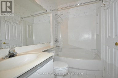 PH01 - 880 DUNDAS STREET W Mississauga (Erindale) Ontario photo 11
