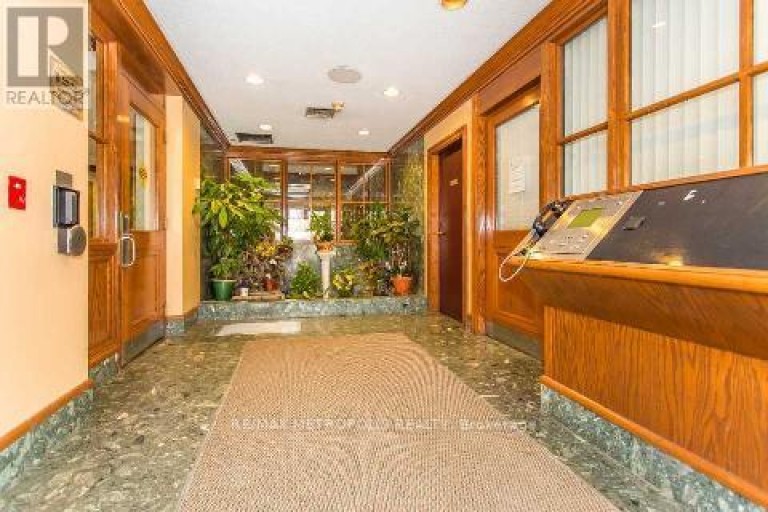 PH01 - 880 DUNDAS STREET W, Mississauga (Erindale), Ontario, L5C4H3