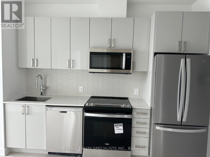 801 - 2782 BARTON STREET E, Hamilton (Riverdale), Ontario, L8E2J9