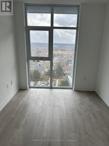 801 - 2782 BARTON STREET E, Hamilton (Riverdale), Ontario, L8E2J9