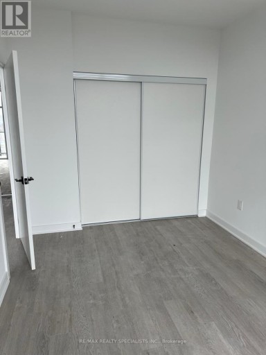801 - 2782 BARTON STREET E, Hamilton (Riverdale), Ontario, L8E2J9