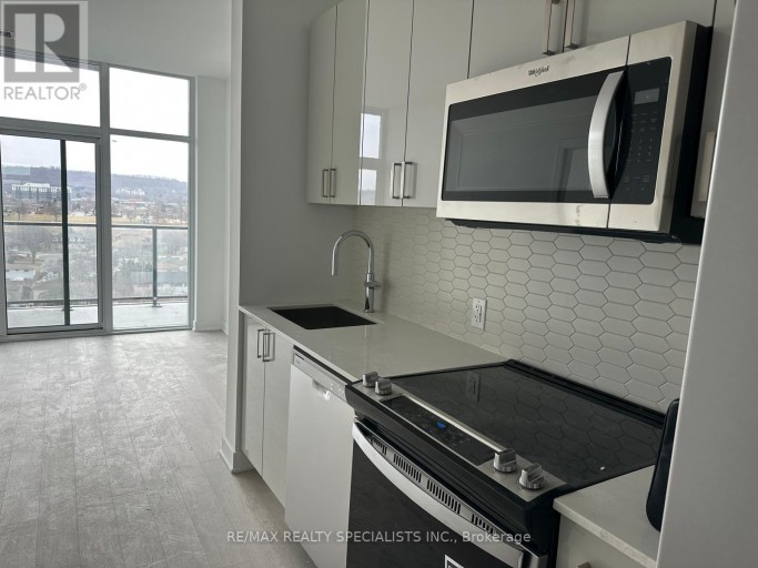 801 - 2782 BARTON STREET E, Hamilton (Riverdale), Ontario, L8E2J9