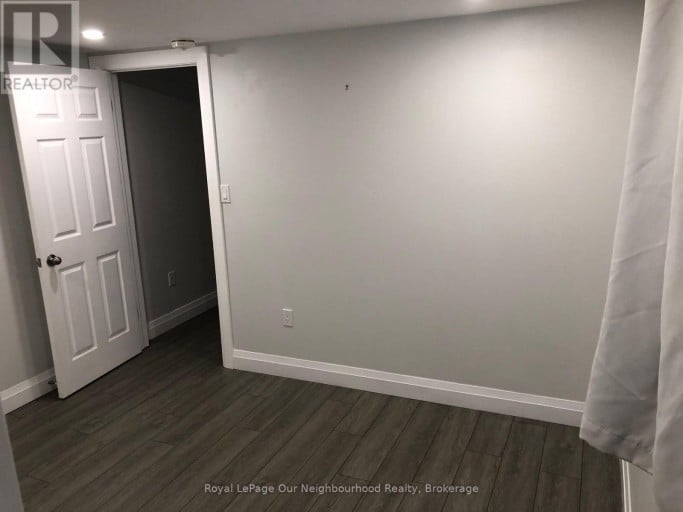 B - 437 FERNHILL BOULEVARD, Oshawa (McLaughlin), Ontario, L1J5J6