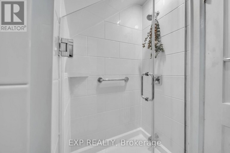 896 AVENUE ROAD, Toronto (Yonge-Eglinton), Ontario, M5P2K6