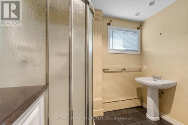 235 BROADVIEW DRIVE Pembroke Ontario photo 35