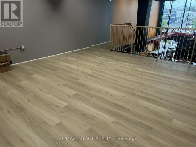 2-MEZ - 530 SPEERS ROAD, Oakville (QE Queen Elizabeth), Ontario, L6K2G3