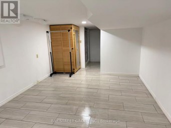 (LOWER) - 7 PAVILLION STREET Markham (Unionville) Ontario photo 5