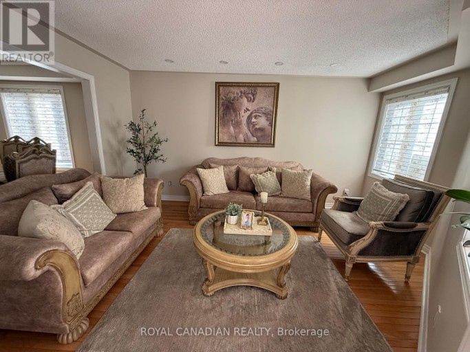 42 COBBLESTONE COURT, Brampton (Sandringham-Wellington), Ontario, L6R2S2