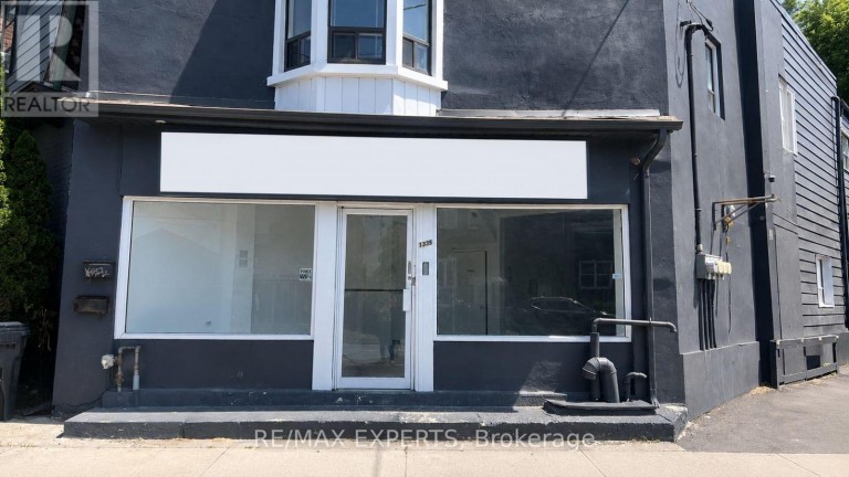 1335 WESTON ROAD, Toronto (Mount Dennis), Ontario, M6M4R7