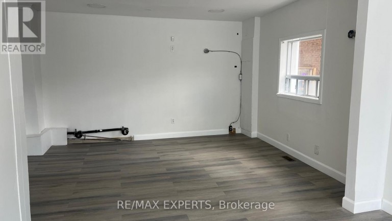 1335 WESTON ROAD, Toronto (Mount Dennis), Ontario, M6M4R7