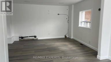 1335 WESTON ROAD Toronto (Mount Dennis) Ontario photo 4
