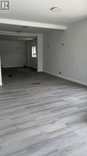 1335 WESTON ROAD, Toronto (Mount Dennis), Ontario, M6M4R7
