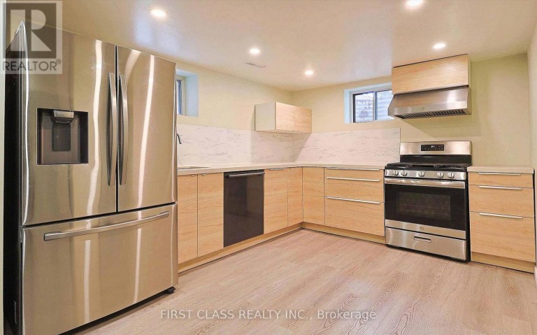 LOWER - 76 MACDONALD STREET, Toronto (Mimico), Ontario, M8V1Y4