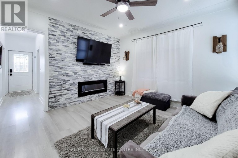 58 EAST 22ND STREET, Hamilton (Eastmount), Ontario, L8V2V3