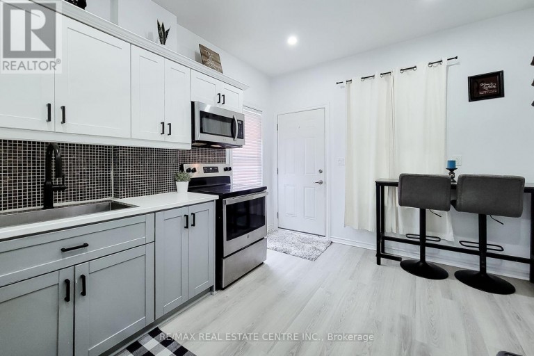 58 EAST 22ND STREET, Hamilton (Eastmount), Ontario, L8V2V3