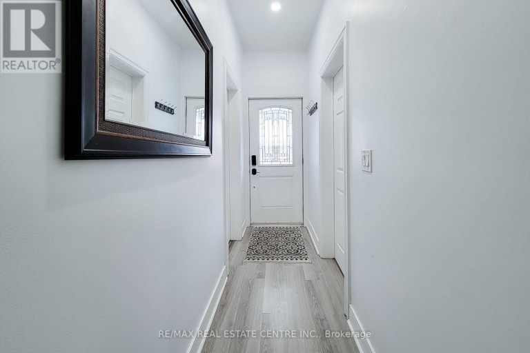 58 EAST 22ND STREET, Hamilton (Eastmount), Ontario, L8V2V3