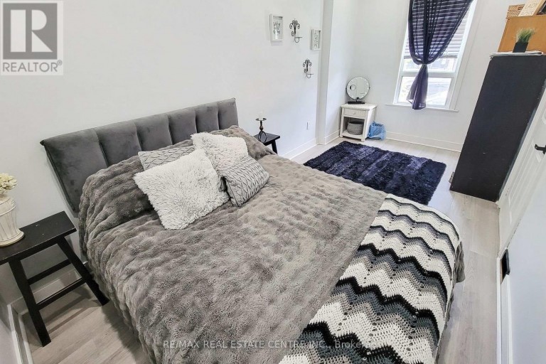 58 EAST 22ND STREET, Hamilton (Eastmount), Ontario, L8V2V3