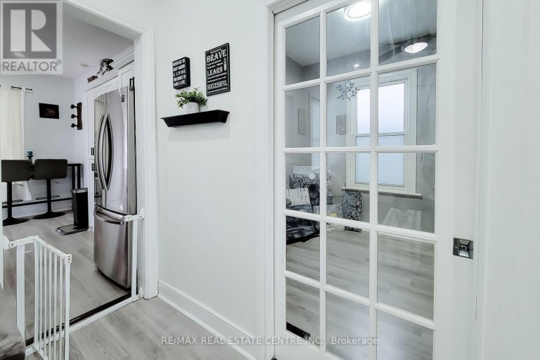 58 EAST 22ND STREET, Hamilton (Eastmount), Ontario, L8V2V3