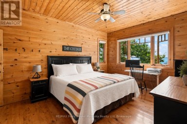 43 15C ISLAND Carling Ontario photo 25